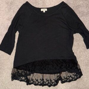 Umgee Women’s Black Top with Lace Hem Sz S